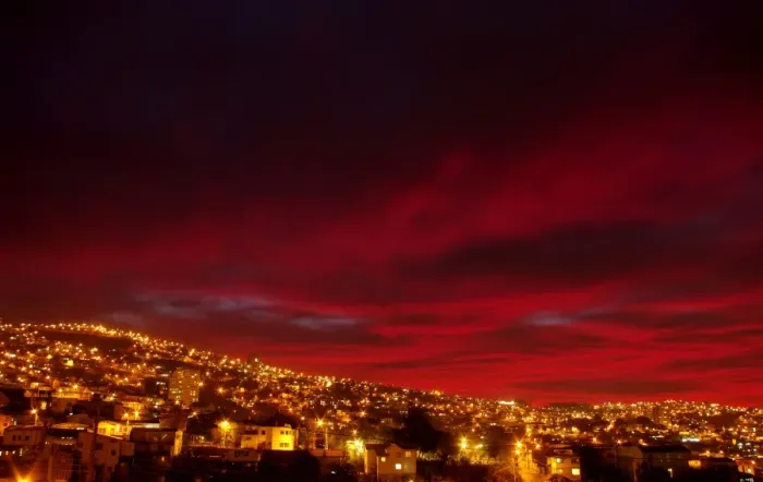 Framed Print : Dramatic sunset over Valparaiso, Chile Framed Print : Dramatic sunset over Valparaiso, Chile
