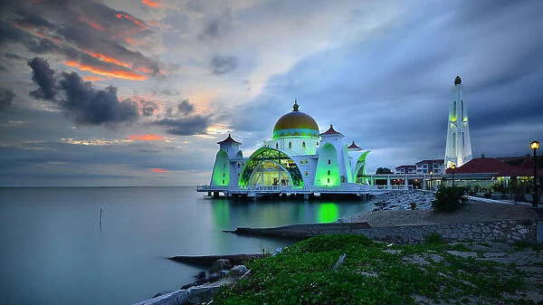 Dramatic Sunset With Vibrant Color Over Mosque (Masjid Selat Melaka). Strait Of Malacca