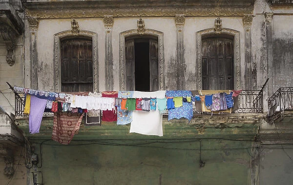 Drying laundry on a balcony in old Havana