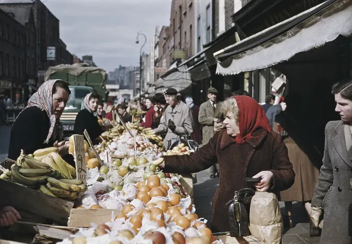 Framed Print : Dublin Fruit Stall Framed Print : Dublin Fruit Stall
