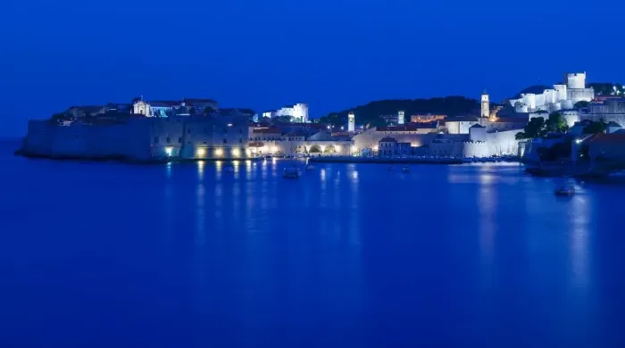 Framed Print : Dubrovnik, Croatia - Dawn view of Old Town Framed Print : Dubrovnik, Croatia - Dawn view of Old Town