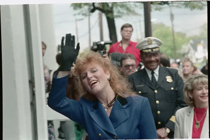 Framed Print : Duchess of York Waving to Crowd