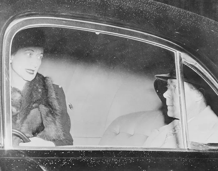 Framed Print : The Duke and Duchess of Windsor in a Limousine Framed Print : The Duke and Duchess of Windsor in a Limousine