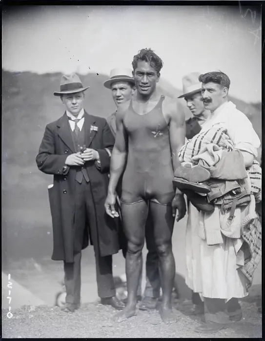 Framed Print : Duke Kahanamoku, U.S. Diver Framed Print : Duke Kahanamoku, U.S. Diver