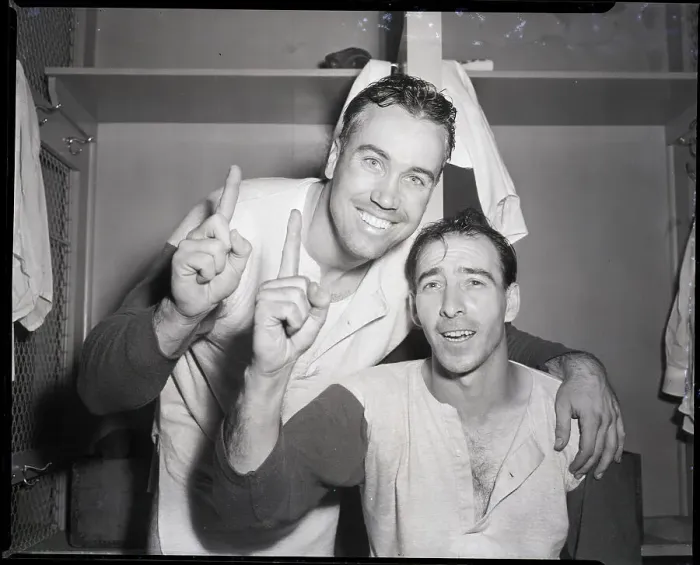 Framed Print : Duke Snider & Billy Cox W / Fingers In Air Framed Print : Duke Snider & Billy Cox W / Fingers In Air