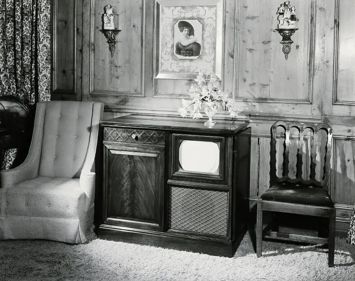 Framed Print : Dumont Conole Tv, Circa 1947 Framed Print : Dumont Conole Tv, Circa 1947