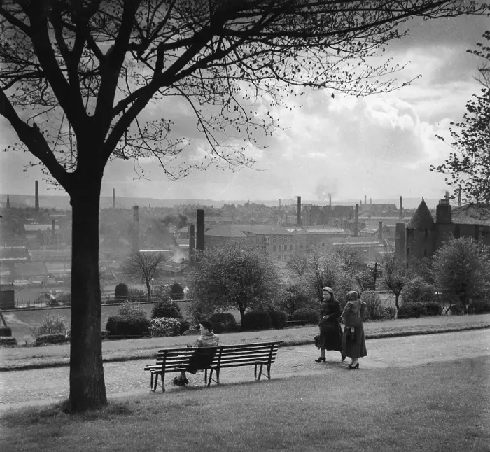 Framed Print : Dundee. The industrial city of Dundee, on the east coast of Scotland, 25th June 1955 Framed Print : Dundee. The industrial city of Dundee, on the east coast of Scotland, 25th June 1955