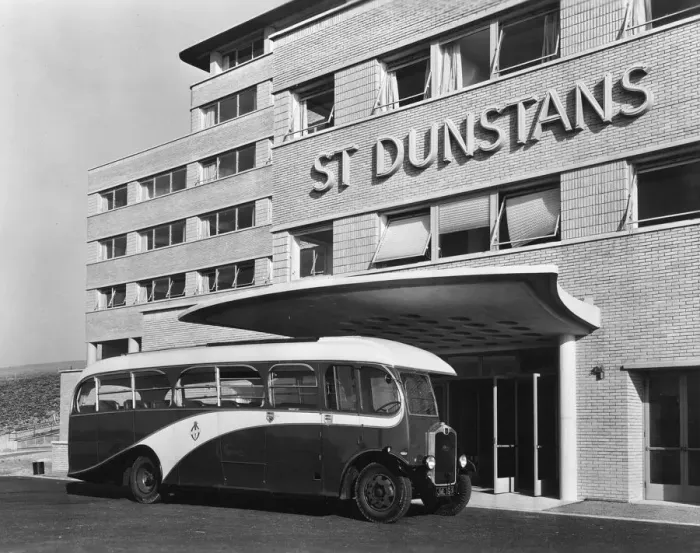 Framed Print : Dunstans Bus Framed Print : Dunstans Bus