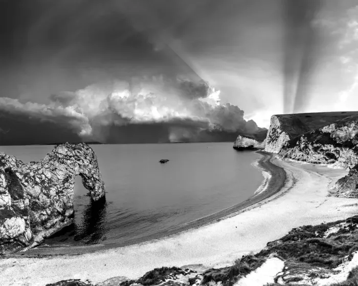 Framed Print : Durdle door storm appoaching, Dorset, England Framed Print : Durdle door storm appoaching, Dorset, England