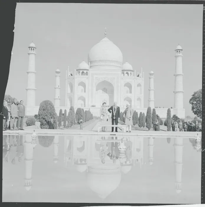 Framed Print : Dwight Eisenhower and Jawaharlal Nehru at Taj Mahal
