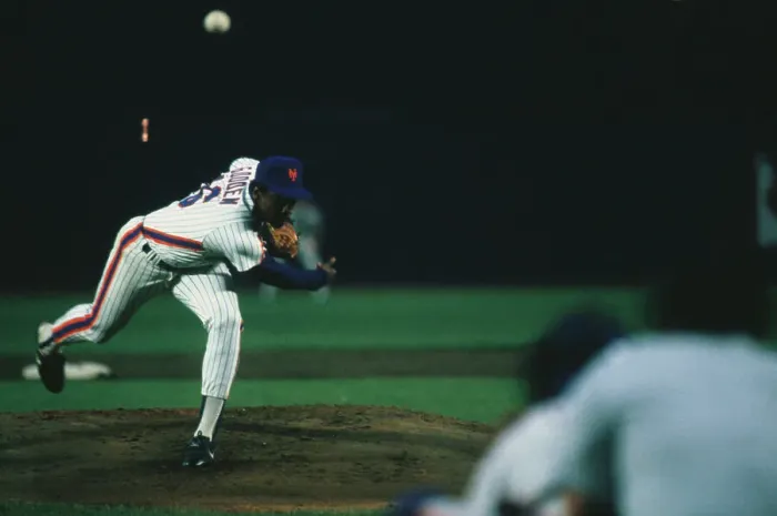 Framed Print : Dwight Gooden Pitching Framed Print : Dwight Gooden Pitching