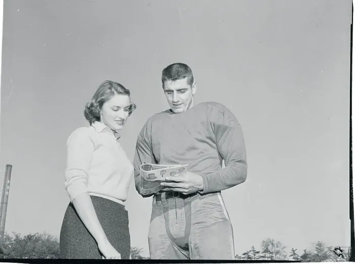 Framed Print : Earl Morrall Signing an Autograph Framed Print : Earl Morrall Signing an Autograph