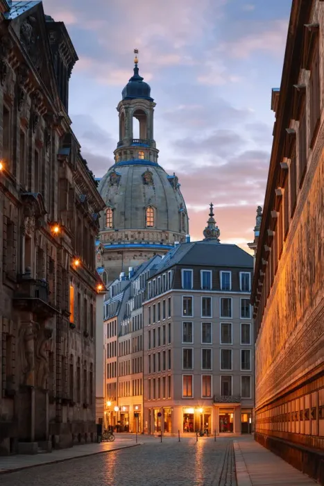 Framed Print : Early Morning, Vertical, Street, Frauenkirche Dresden, Neumarkt, Dresden, Saxony, Germany