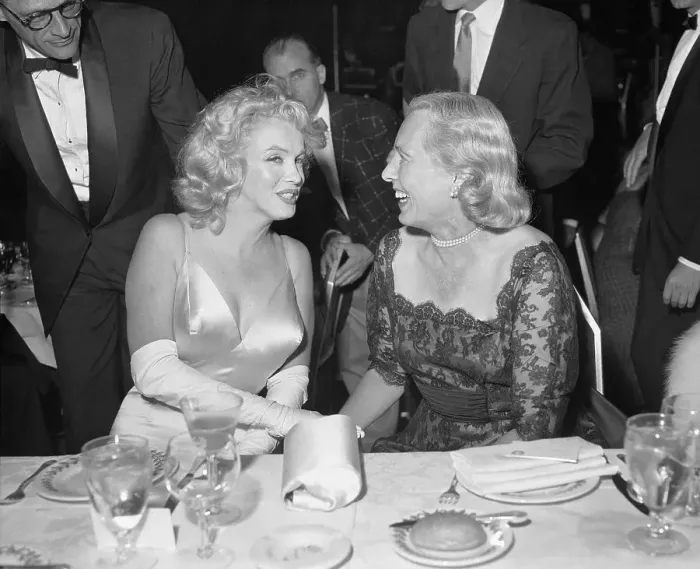 Framed Print : Eartha Kitt Standing at Marilyn Monroe's Table Framed Print : Eartha Kitt Standing at Marilyn Monroe's Table