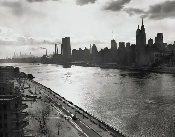 Framed Print : East River, New York City Framed Print : East River, New York City