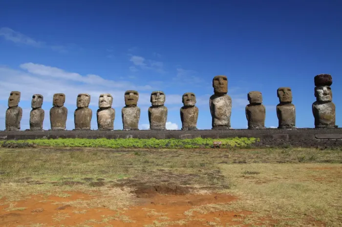 Framed Print : Easter Island, Ahu Tongariki, Moais Framed Print : Easter Island, Ahu Tongariki, Moais