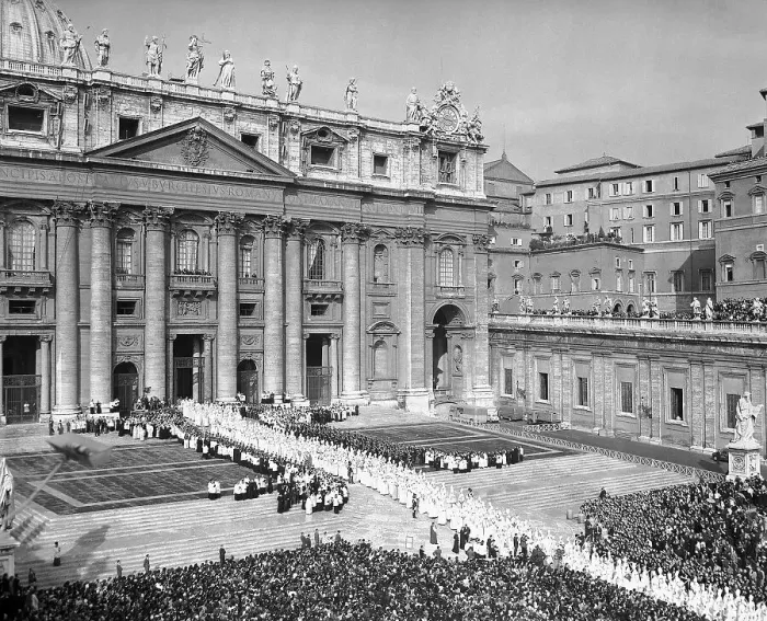 Framed Print : Ecumenical Council Fathers Entering St. Peter's Basilica Framed Print : Ecumenical Council Fathers Entering St. Peter's Basilica