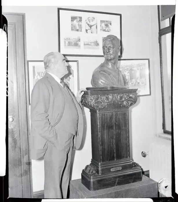 Framed Print : Ed Barrow Admiring Bust of Lou Gehrig Framed Print : Ed Barrow Admiring Bust of Lou Gehrig