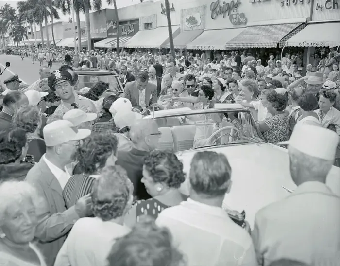 : Ed Sullivan Signing Autographs : Ed Sullivan Signing Autographs