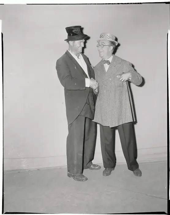 : Ed Wynn Shaking Hands With Red Skelton : Ed Wynn Shaking Hands With Red Skelton