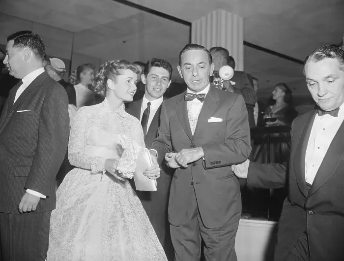 Framed Print : Eddie Cantor with Debbie Reynolds and Eddie Fisher Framed Print : Eddie Cantor with Debbie Reynolds and Eddie Fisher