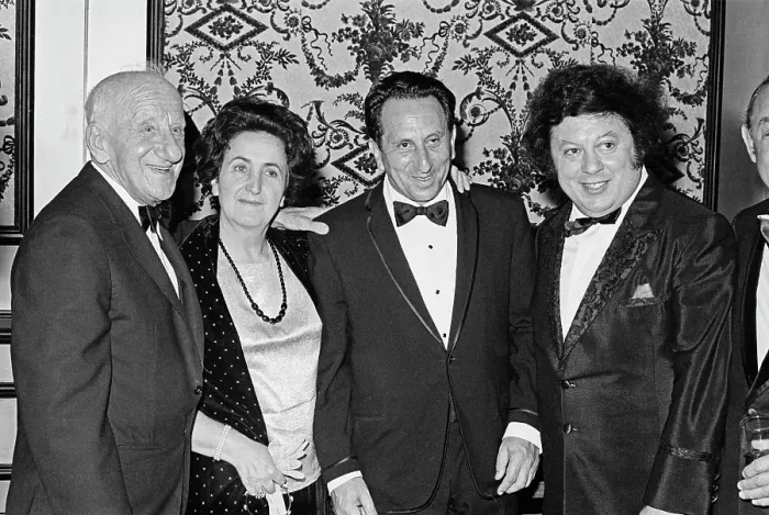 Framed Print : Eddie Cantor Lodge of B'nai B'rith Honours Jimmy Durante