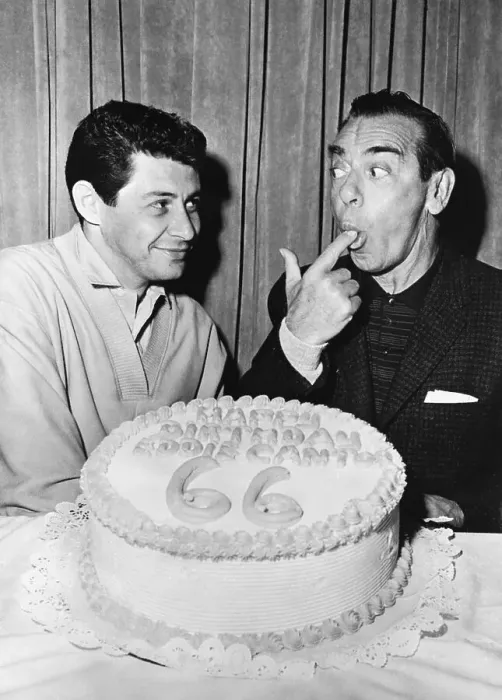  : Eddie Cantor Tasting Cake Alongside Eddie Fisher