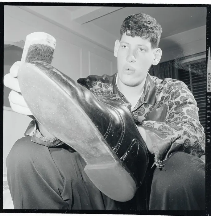 Framed Print : Eddie Carmel Polishing His Shoes Framed Print : Eddie Carmel Polishing His Shoes