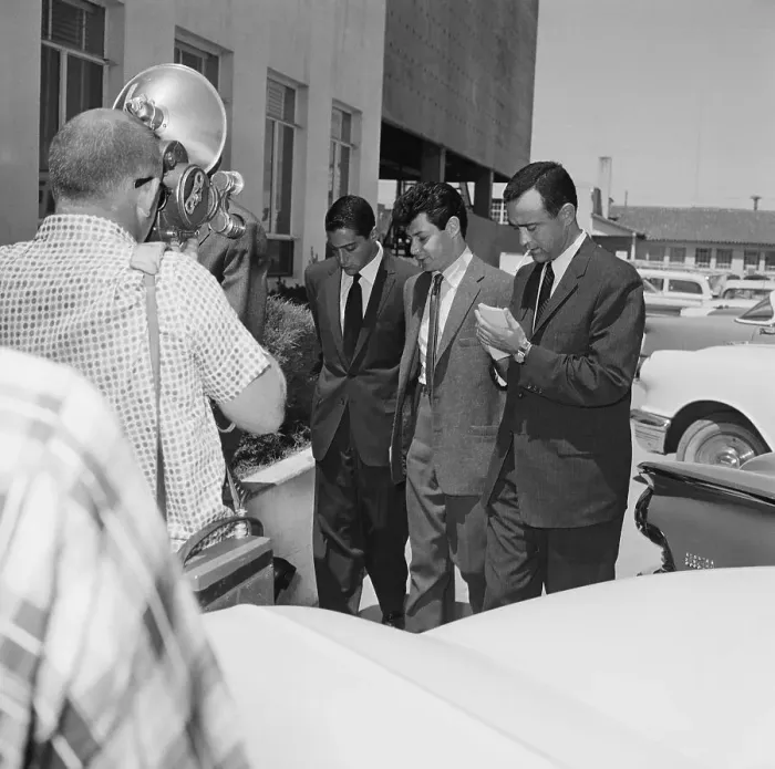 Framed Print : Eddie Fisher Arriving for Divorce Framed Print : Eddie Fisher Arriving for Divorce