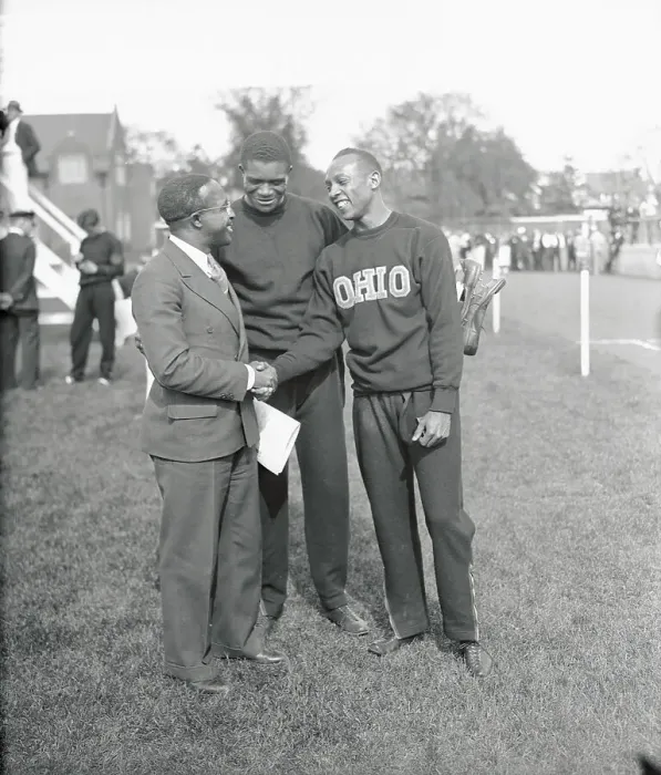 Framed Print : Eddie Tolan Congratulating Jesse Owens Framed Print : Eddie Tolan Congratulating Jesse Owens