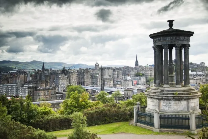 Framed Print : Edinburgh city view from Calton Hill looking towards the Old Town Framed Print : Edinburgh city view from Calton Hill looking towards the Old Town