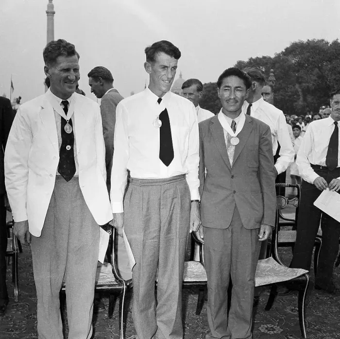 Framed Print : Edmund Hillary with John Hunt and Tenzing Norgay Framed Print : Edmund Hillary with John Hunt and Tenzing Norgay