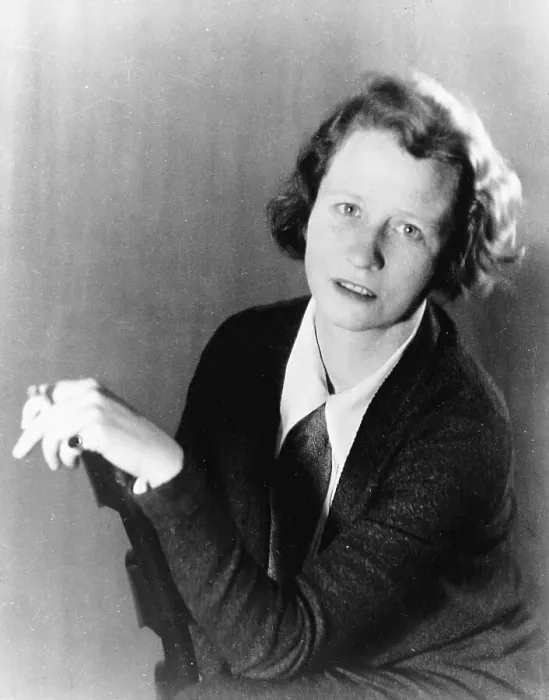 Framed Print : Edna St. Vincent Millay, American Poet Framed Print : Edna St. Vincent Millay, American Poet