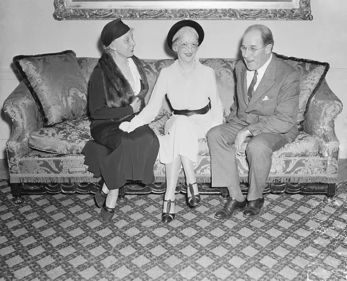 Framed Print : Edna W.Chase, Lady Mendi, William Hay Framed Print : Edna W.Chase, Lady Mendi, William Hay