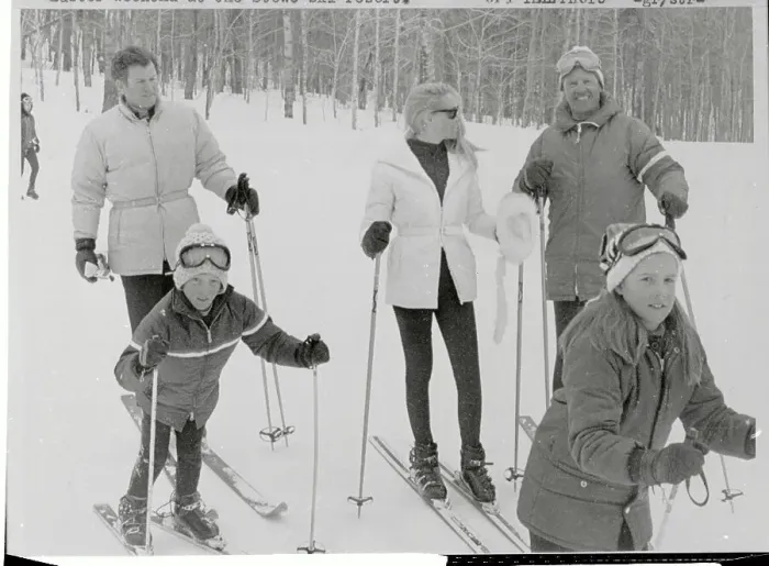 Framed Print : Edward Kennedy and Family Skiing Framed Print : Edward Kennedy and Family Skiing