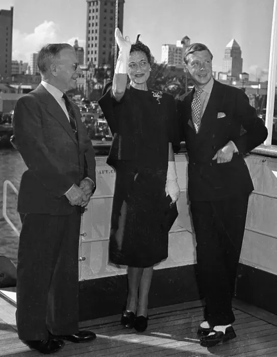 Framed Print : Edward VIII and Wallis Simpson on Boat Framed Print : Edward VIII and Wallis Simpson on Boat