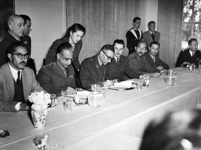 Framed Print : Egyptian Delegates Sign Treaty with Israel Framed Print : Egyptian Delegates Sign Treaty with Israel