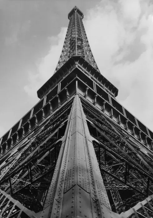 Framed Print : Eiffel Tower Framed Print : Eiffel Tower
