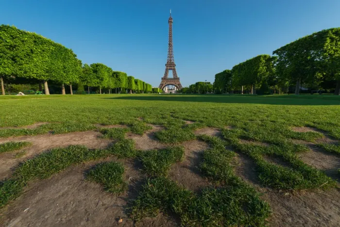 Framed Print : Eiffel tower from Champ de mars axis