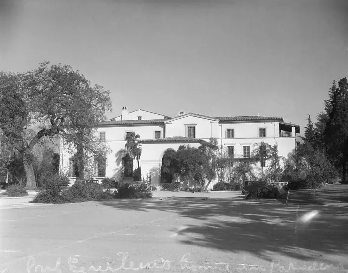 Framed Print : Einstein's Home in Pasadena, California Framed Print : Einstein's Home in Pasadena, California