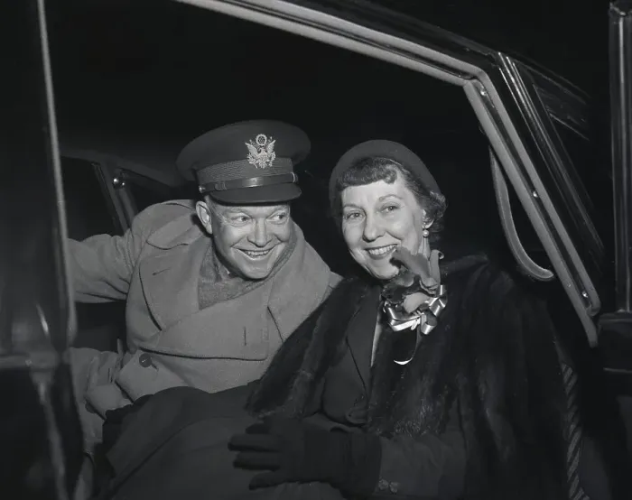 Framed Print : Eisenhower And Wife In Car Framed Print : Eisenhower And Wife In Car