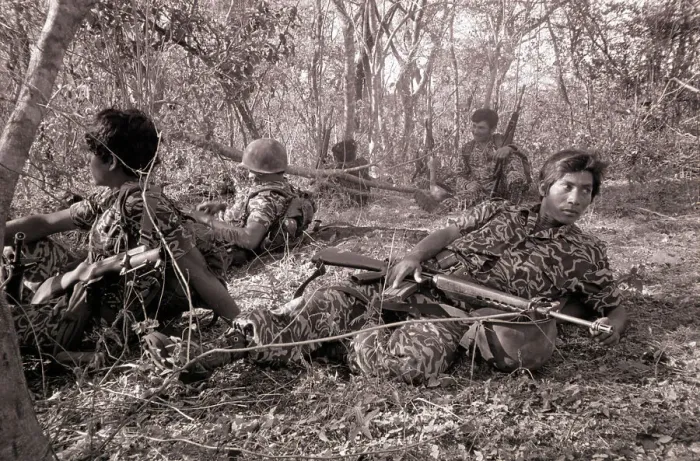 Framed Print : El Salvadorean Soldiers Lying on Ground Framed Print : El Salvadorean Soldiers Lying on Ground