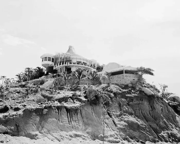 Framed Print : Elaborate House on a Cliff Framed Print : Elaborate House on a Cliff