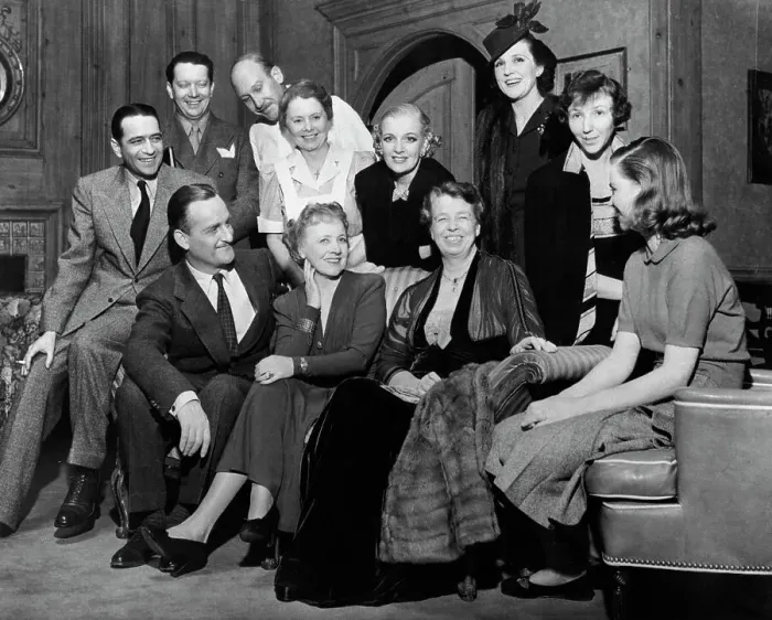 Framed Print : Eleanor Roosevelt With Cast Of Theatre Play Framed Print : Eleanor Roosevelt With Cast Of Theatre Play