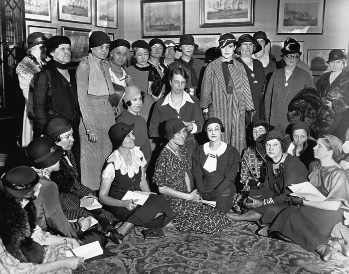 Framed Print : Eleanor Roosevelt and Female Reporters in the White House Framed Print : Eleanor Roosevelt and Female Reporters in the White House
