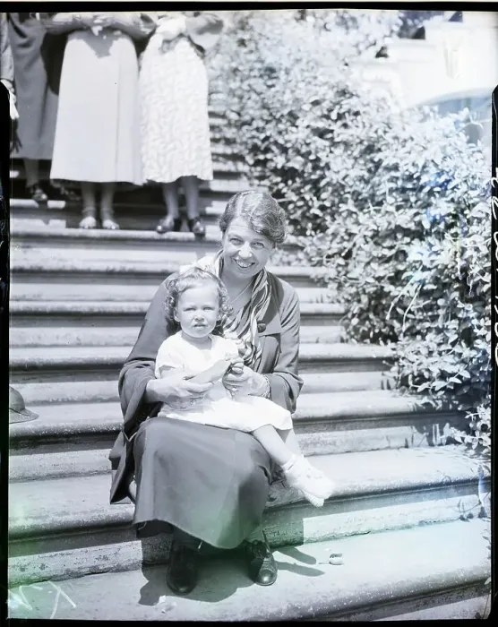 Framed Print : Eleanor Roosevelt Holding Sarah Delano Roosevelt Framed Print : Eleanor Roosevelt Holding Sarah Delano Roosevelt