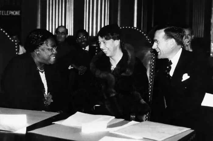 Framed Print : Eleanor Roosevelt with National Youth Administration Leaders Framed Print : Eleanor Roosevelt with National Youth Administration Leaders