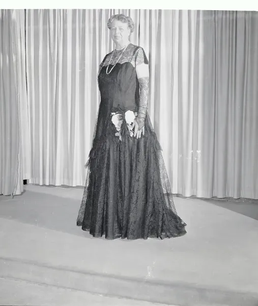 green emerald velvet dress Amazon.com: Vogue Vintage 1948 Misses' Evening Dress Sewing Pattern Kit,  Design Code V1963, Sizes 14-16-18-20-22 : Arts, Crafts & Sewing main image 0