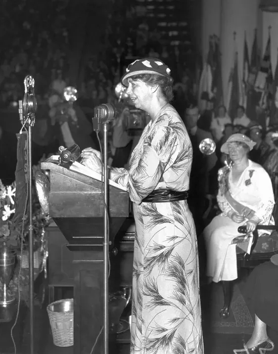 Framed Print : Eleanor Roosevelt Speaking at the Daughters of the American Revolution Convention Framed Print : Eleanor Roosevelt Speaking at the Daughters of the American Revolution Convention