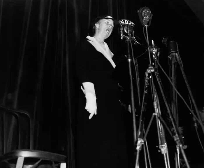 Framed Print : Eleanor Roosevelt Speaking At Fete Framed Print : Eleanor Roosevelt Speaking At Fete